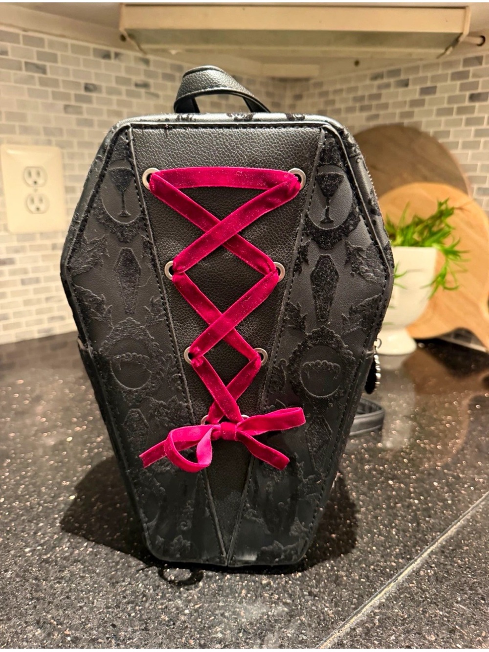 Her Universe Hot Topic Interview With the Vampire Coffin Backpack NWOT